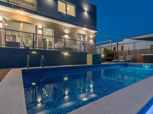 Villa Hedonist Seget Vranjica Bagian luar foto