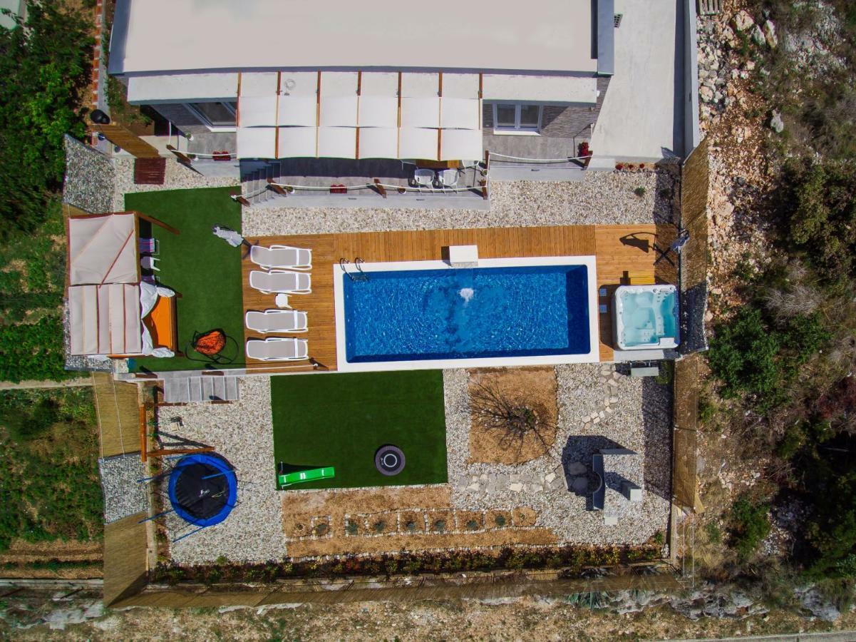 Villa Hedonist Seget Vranjica Bagian luar foto